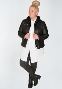 Maze Skinnjacka - black