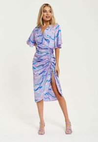 Liquorish MIDI WRAP WITH ABSTRACT PRINT IN - Day dress - lilac