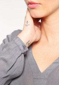 Kaffe KAAMBER V-NECK - Túnica - smoked pearl