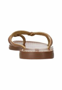 Bruine flip-flop met een platte zool en een eenvoudig thongstrapontwerp. De band heeft dubbele lussen en een gladde textuur.