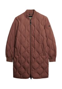 Manteau matelassé marron au design de bombardier, avec des poignets côtelés, une fermeture éclair à l'avant et des poches latérales. Motif texturé avec des contours arrondis.
