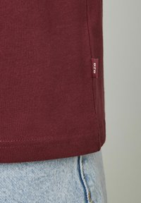 Non sélectionné, bordeaux