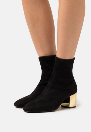 MICHAEL Michael Kors, Bottines - black