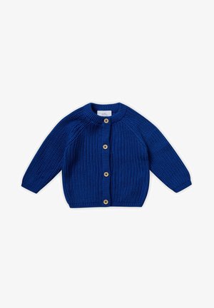 Cárdigan azul de punto con textura acanalada, presenta un cuello redondo, mangas largas y cinco botones de madera en la parte delantera.