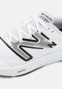 New Balance FUELCELL REBEL UNISEX - Zapatillas running asfalto - white