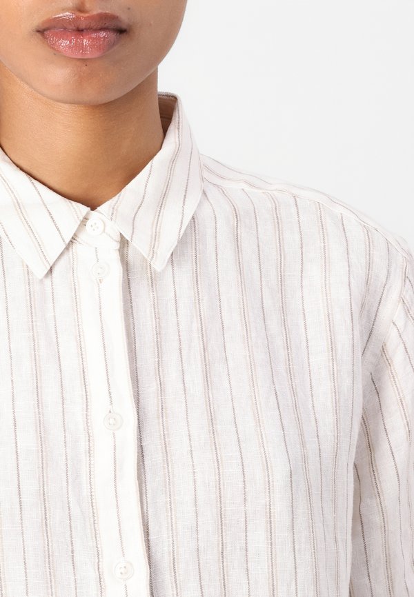 LARIKAR SHIRT - Button-down blouse - egret2