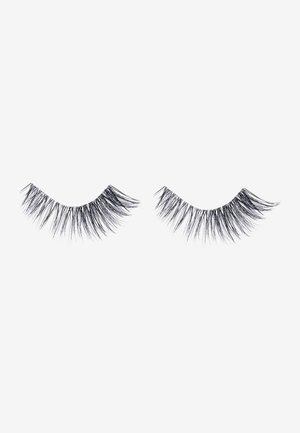 REVOLUTION LOVE ISLAND FAUX MINK FALSE ACCENT LASHES CHEMISTRY - False eyelashes - -