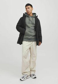 Jack & Jones JCOCLASSIC  zielony