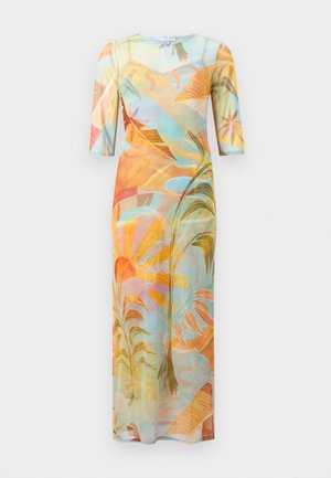 Lang, gennemsigtig kjole med albuesleeves, prydet med lyse tropiske blomster- og bladmønstre i orange, gul, grøn og lyseblå nuancer.