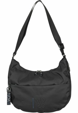 Borsa a spalla in tessuto nero con forma arrotondata, dotata di chiusura con zip, doppie zip e tasca frontale con logo in rilievo.