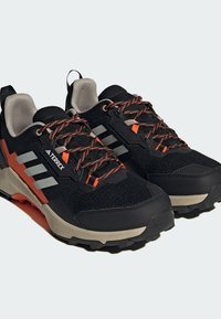 Adidas Terrex AX4 HIKING - Turistiniai batai - core black    silver   impact orange