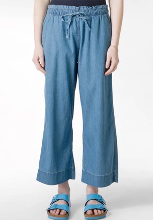 CROPPED - Flared Jeans - blue