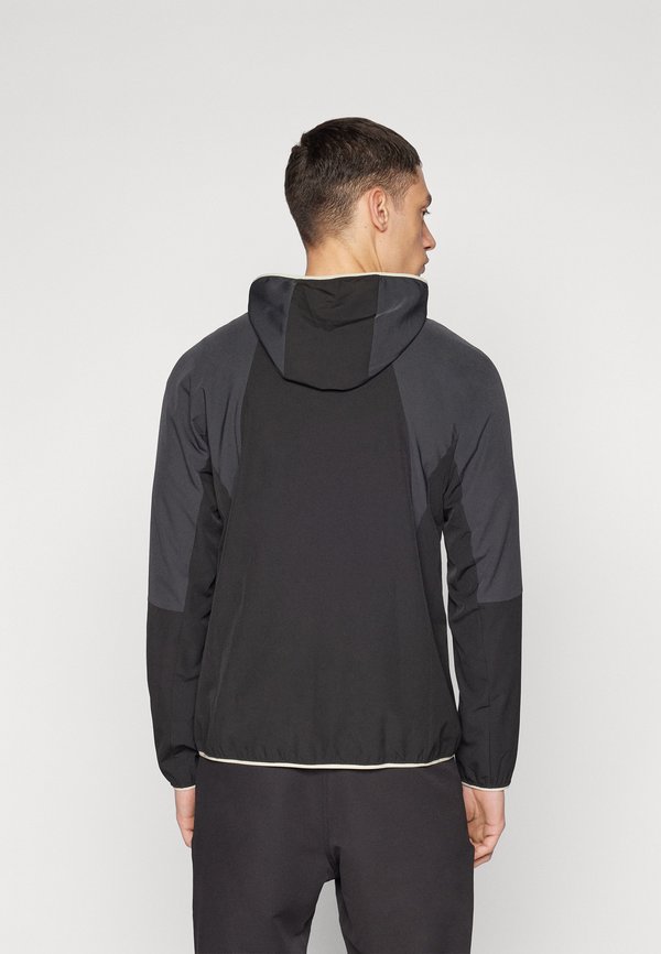 YADIRA - Outdoor jacket2