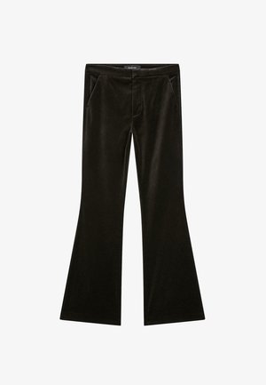 Pantaloni neri a palazzo in morbido velluto con una texture liscia; presentano tasche anteriori e una vita aderente.