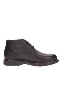 Bottines en cuir noir avec une finition lisse, dotées d'un lacet et d'une semelle en caoutchouc texturée pour une bonne adhérence. Forme de bout arrondi.