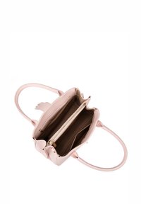 Borsa a tracolla in pelle rosa chiaro con due manici, un ampio interno e una tasca con zip. Presenta una texture liscia e hardware in tono oro.