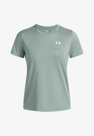 Jasnozielona koszulka sportowa z krótkim rękawem, z okrągłym dekoltem i białym logo po lewej stronie klatki piersiowej. Wykonana z gładkiego, oddychającego materiału.