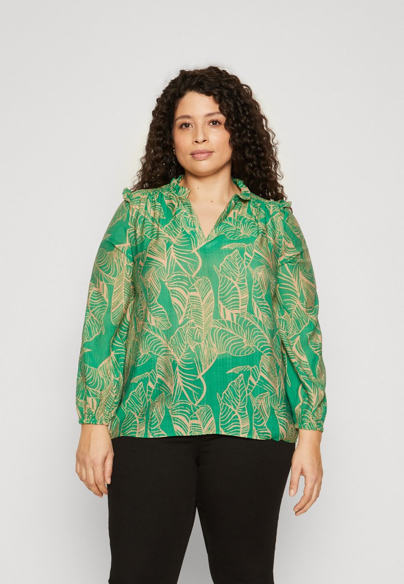 ONLY Carmakoma - CARBETSEY FRILL - Blus - green bee, Förstora