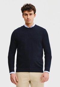 - Sweter