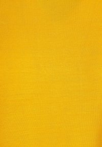 Vero Moda Jednoduché tričko - yellow