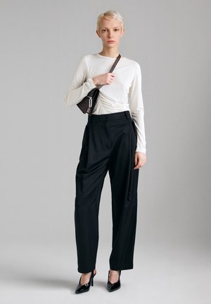 Sisley, CARROT FIT TROUSERS - Pantaloni - black