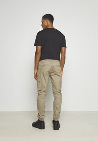 Only & Sons ONSCAM STAGE CUFF - Calças cargo - fallen rock