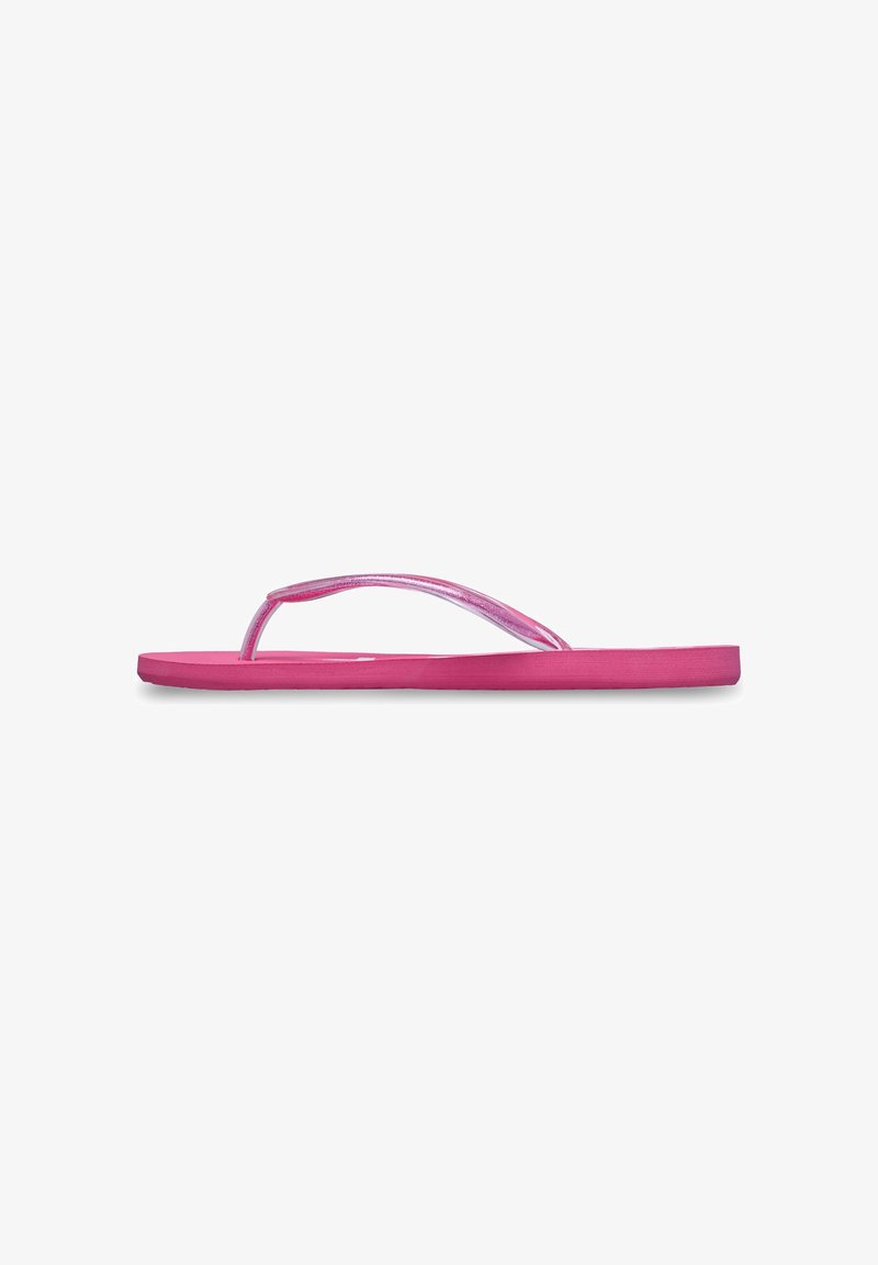Tongs roses avec une semelle en caoutchouc plate, dotées d'une bride transparente. Design simple, texture lisse, sans motifs ni accents visibles.