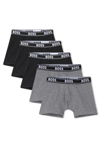 Conjunto de cinco boxers masculinos em preto e cinza. Material de algodão com corte ajustado. Cada par apresenta uma cintura preta com a inscrição 'BOSS' em branco.