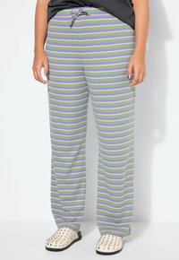 Paski lounge pants w poziome zielone i lawendowe paski, z paskiem na sznurku w talii i luźnym, szerokim krojem.