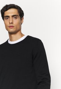 s.Oliver Pulover - black