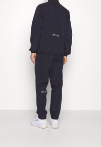 Jordan Let jakke / Sommerjakker - black