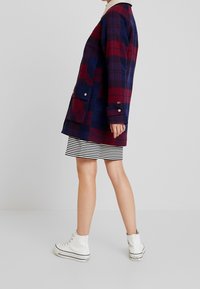Tommy Jeans Klasický kabát - dark blue