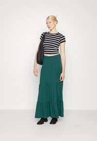 ONLY Tall ONLMAY SKIRT BOX - Jupe longue - june bug
