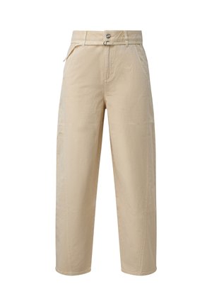 Beige gerade geschnittene Hose mit hoher Taille, Gürtelschlaufen, Seitentaschen, einem vorderen Knopf und einem Metallverschlussdetail am Bund.