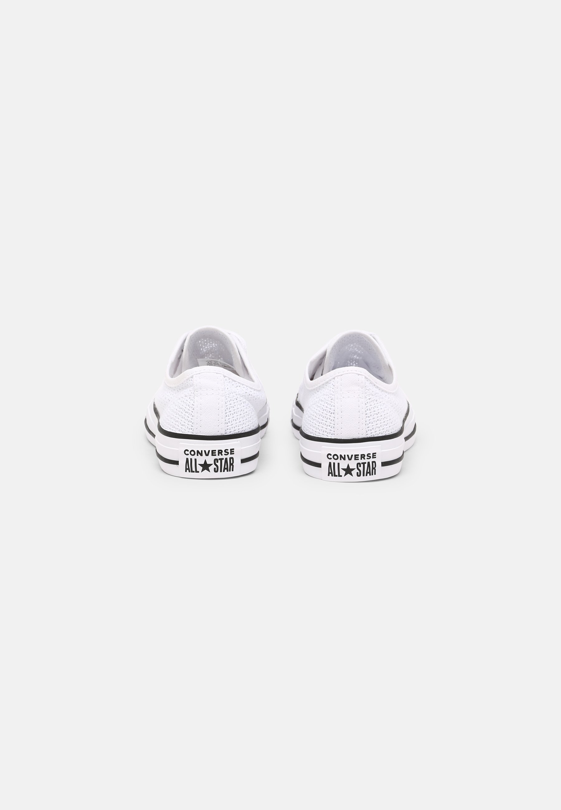 converse basse blanche crochet