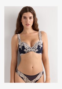 Niet geselecteerd, blue