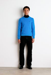 BOSS EVER - Pulover - open blue