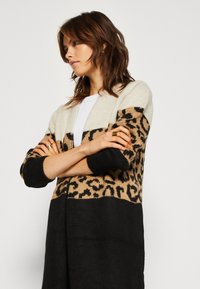 ONLY ONLJADE ANIMAL - Cardigan - moonbeam/black/toasted coconut