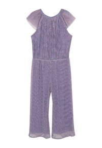 Błyszczący fioletowy kombinezon o plisowanej teksturze, krótki przezroczysty rękaw, oraz szerokie nogawki do kostek. Miękka tkanina o subtelnych odcieniach.