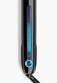 Poignée de lisseur à cheveux noire avec bouton d'alimentation bleu illuminé et bande d'affichage LED, connectée à un cordon noir à la base.