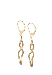 Guldtonede øreringe med et snoet design, der har en skruelukning og en glat, poleret overflade. Længden strækker sig nedenfor øreflippen.