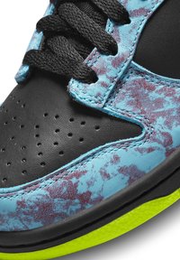 nike mens multi coloured trainers