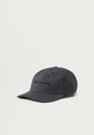 Casquette gris foncé en tissu léger. Équipée d'une visière courbée et d'un logo brodé noir. Design à six panneaux avec des trous de ventilation.