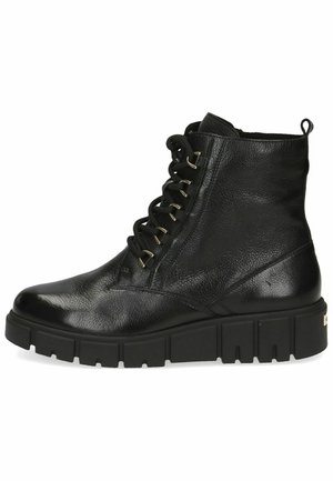 Botín negro de cuero con acabado texturizado, puntera redonda, suela de goma gruesa y ojetes en tono dorado para los cordones. Incluye una lengüeta.