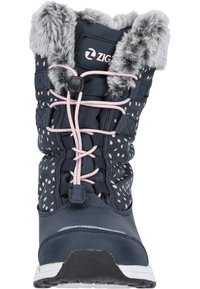 Marineblauer Schneestiefel mit Kunstfellkragen, pinken Schnürsenkeln und einem Punkte-Muster. Runde Zehenform und strukturierte Gummisohle für optimalen Halt.