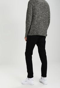 YOURTURN Pullover - olive