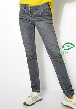 MIT NIETEN AN DER GÜRTELSCHLAUFE - Slim fit jeans - grey used