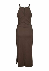 Robe midi marron foncé sans manches avec bretelles spaghetti, décolleté profond fendu à l'avant et fente latérale, silhouette cintrée.