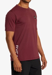 RVCA T-Shirt print - nqv