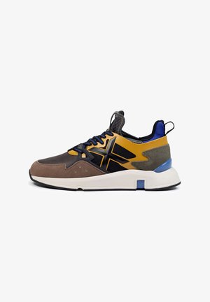 MUNICH CLIK - Sneakers basse - brown